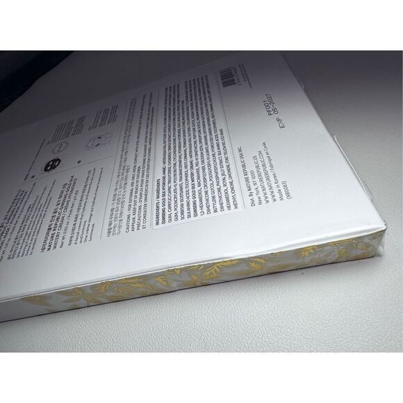 Nature Republic Ginseng Gold Silk Hydrating Overnight gold mask, Korean Ginseng - Picture 2 of 4